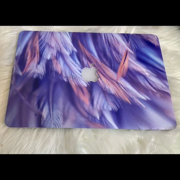 Feathers Laptop Case for MacBook Air 13” - Picture 3 of 4